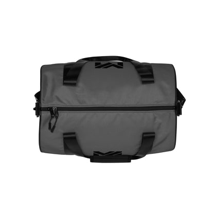 Vue du dessus du sac de sport Smart Move Mindset Ambition, gris, fermeture éclair centrale, double poignée noire et logo imprimé sur le dessus – Mindset Ambition