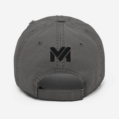 Dos de la casquette “Bold Edge” Mindset Ambition couleur gris charbon, logo noir brodé centré au-dessus de la sangle, couture robuste et style raffiné, collection Détail & Élégance.