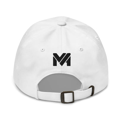 Dos de la casquette “Classic Mind” Mindset Ambition couleur blanche, logo noir brodé centré au-dessus de la sangle ajustable, design intemporel et premium, collection Détail & Élégance.