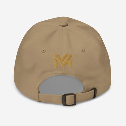 Dos de la casquette “Classic Mind” Mindset Ambition couleur camel, logo doré brodé centré au-dessus de la sangle ajustable, finition premium, collection Détail & Élégance