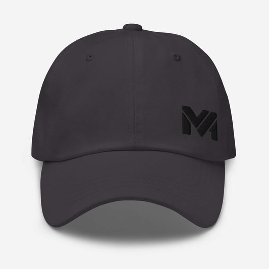 Casquette “Classic Mind” Mindset Ambition couleur noire, logo noir brodé à l’avant en bas à gauche, ton sur ton pour un look sobre et raffiné, collection Détail & Élégance, vue de face.