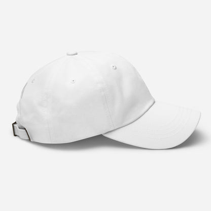 Casquette Classic Mind Mindset Ambition, blanche, vue latérale droite, logo MA brodé argenté, design épuré et lumineux – Mindset Ambition
