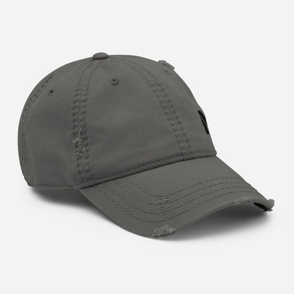 Casquette Bold Edge Mindset Ambition, gris anthracite, vue avant droite, visière légèrement usée, silhouette urbaine et minimaliste – Mindset Ambition