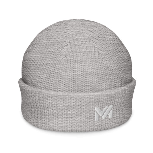 Bonnet Legacy gris clair avec logo MA blanc brodé à l’avant en bas à gauche – style épuré et intemporel signé Mindset Ambition.