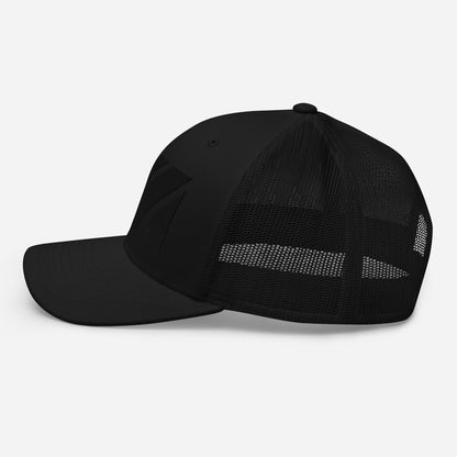 Casquette High Focus Mindset Ambition, noire unie, vue latérale gauche, panneaux en mesh pour une aération optimale et style athlétique – Mindset Ambition