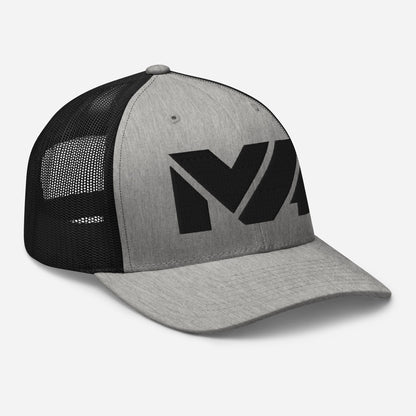 Casquette High Focus Mindset Ambition, gris chiné à façade avant, vue avant droite, logo MA brodé noir, contraste moderne et design urbain – Mindset Ambition