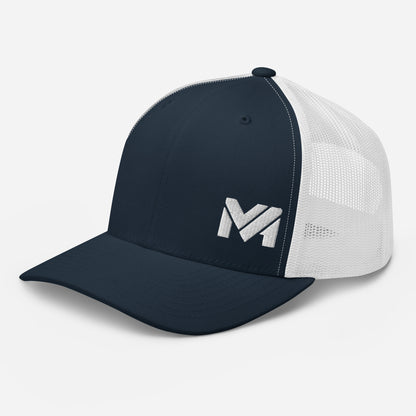 Casquette High Focus navy et blanche Mindset Ambition, logo brodé blanc MA visible sur l’avant gauche, design épuré et contraste harmonieux entre bleu marine et blanc