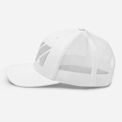 Casquette High Focus Mindset Ambition, blanche éclatante, vue latérale gauche, maille ajourée et visière courbée pour un confort premium – Mindset Ambition
