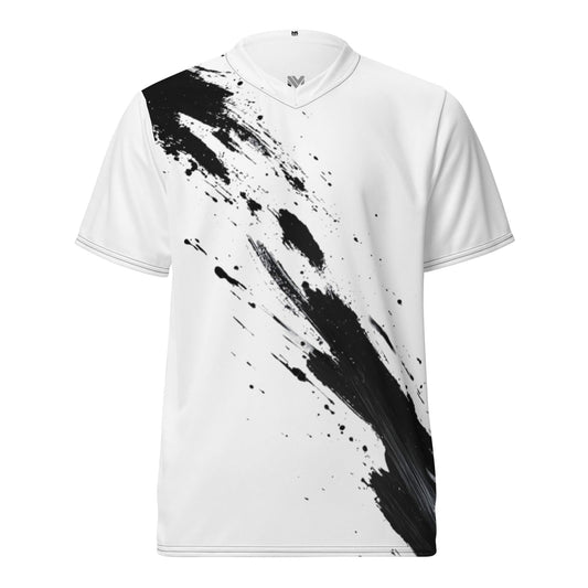 T-shirt sport technique “Spine Flow” Mindset Ambition, fond blanc avec taches de peinture noire, coupe sportive et légère, logo discret sous le col, vue de face, collection Motivation & Performance.