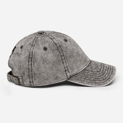 Casquette Vintage Spirit Mindset Ambition, grise effet délavé, vue latérale droite, logo MA brodé noir, contraste subtil et finition authentique – Mindset Ambition